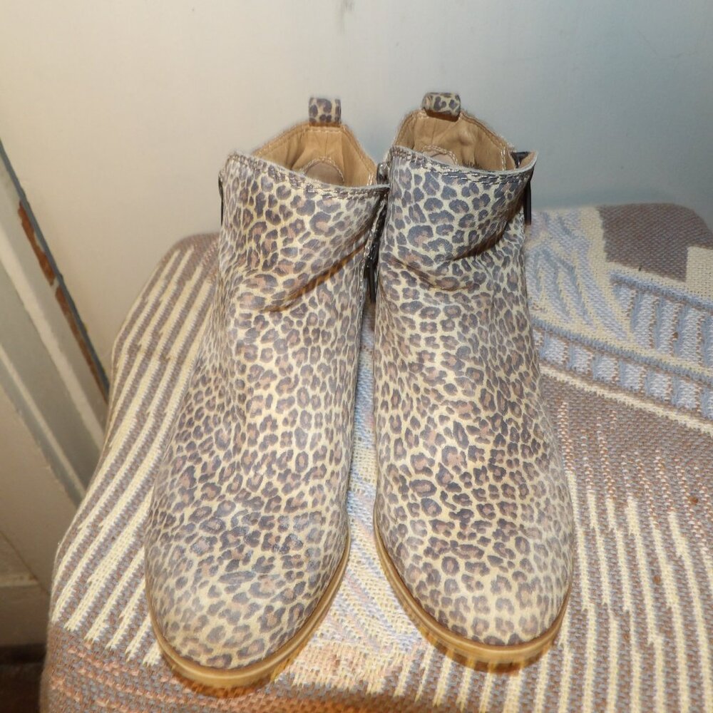 Lucky Brand Basel Animal Print Ankle Booties Sz 6M/36 - Picture 2 of 9